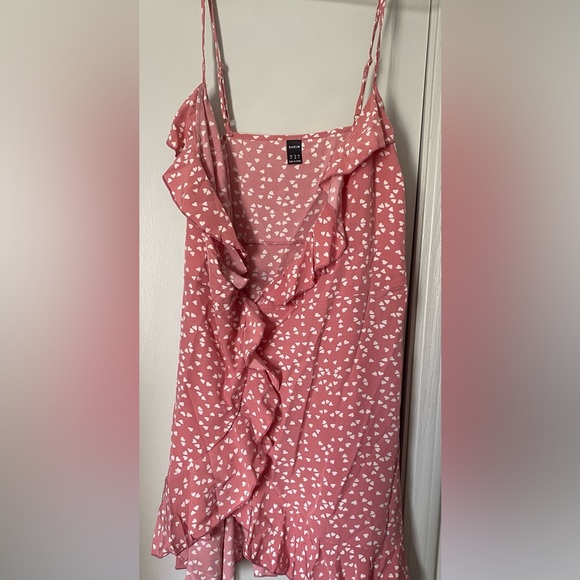 SHEIN VCAY Allover Heart Print Ruffle Detail Wrap Cami Dress - Picture 5 of 9